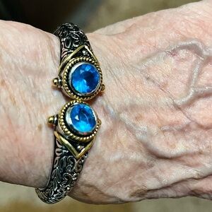 So cute henge blue stones bracelet